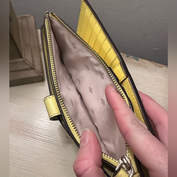 Kate Spade Jackson Medium Universal Phone Wristlet Wallet - Picture 5 of 8